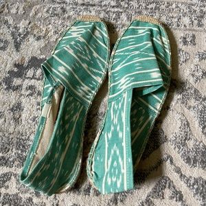 Mens SOLUDOS espadrilles - green aztec pattern
